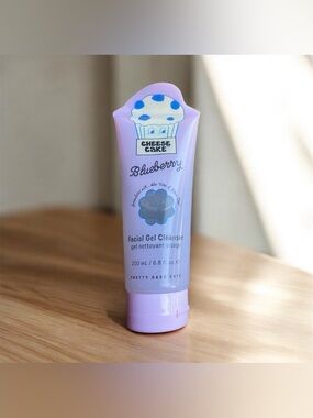 NEW Cheese Cake 200ml Blueberry Facial Gel Cleanser Aloe Vera Green Tea